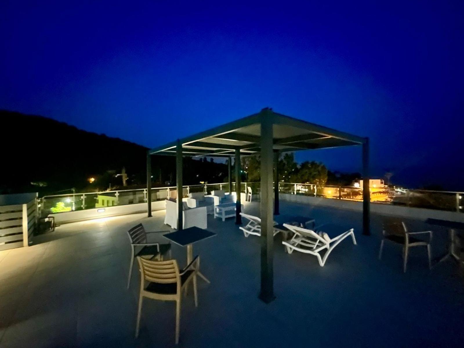 Ocean View Studios And Luxury Rooms Plomari Exteriér fotografie