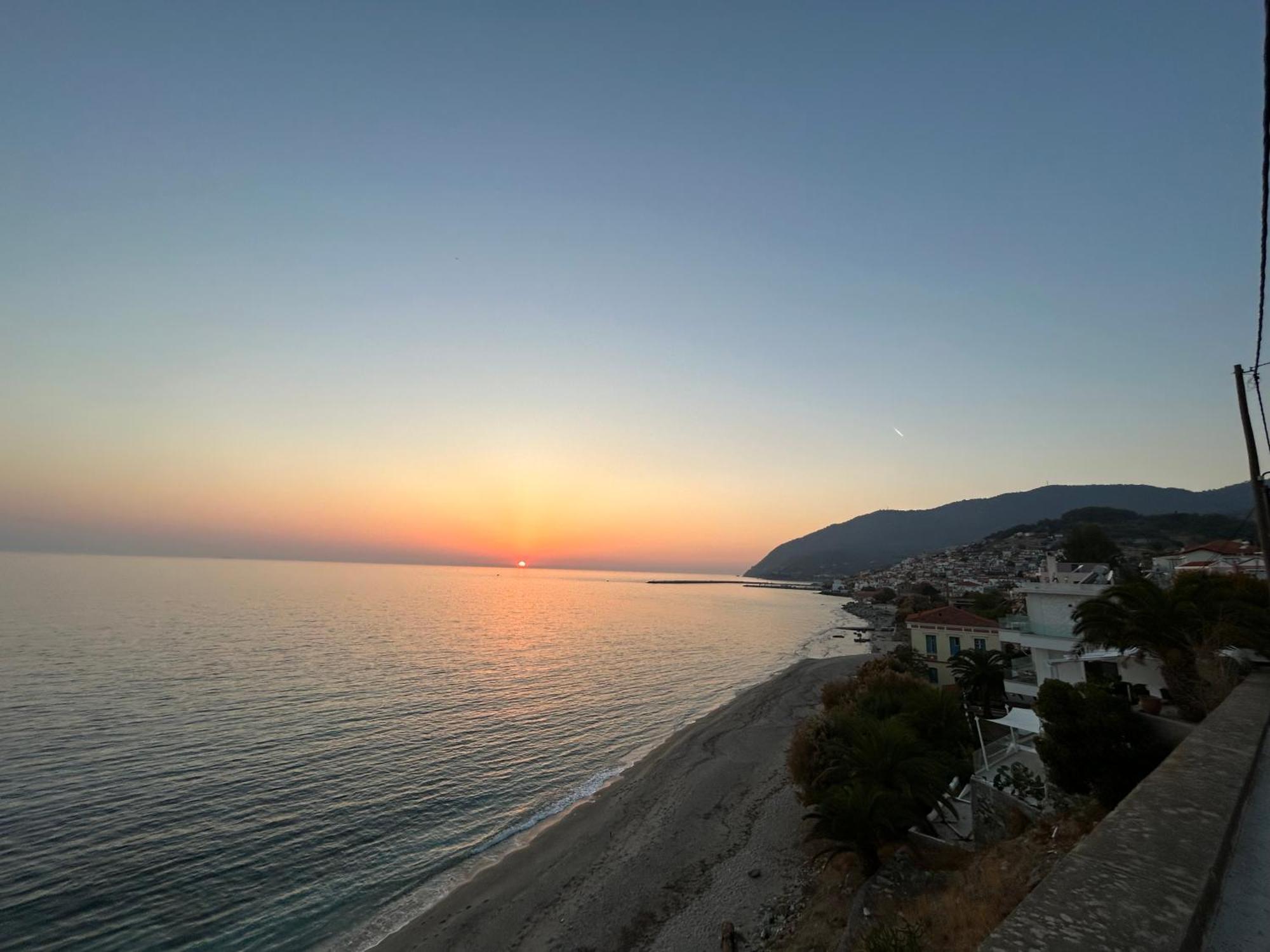 Ocean View Studios And Luxury Rooms Plomari Exteriér fotografie