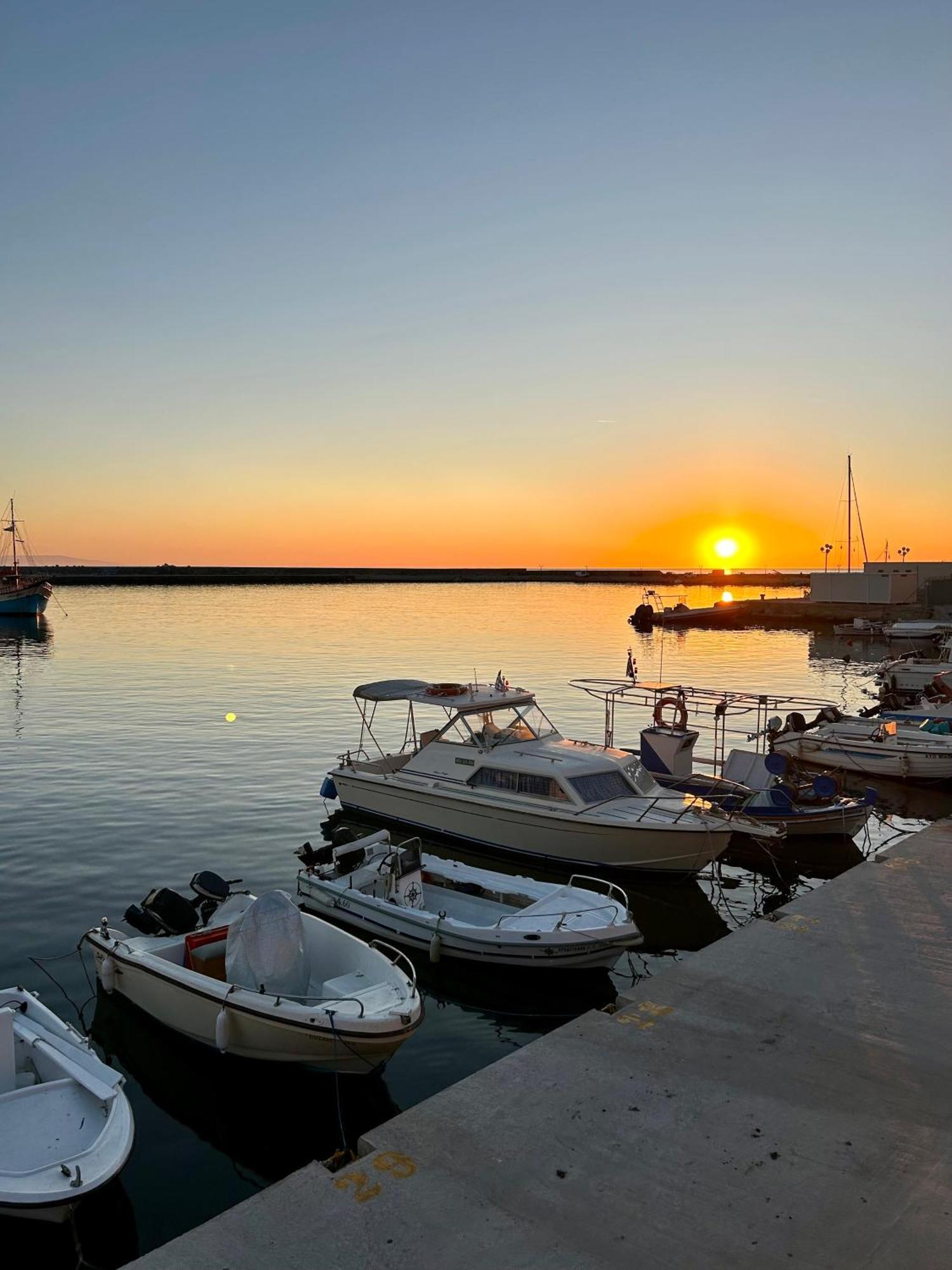 Ocean View Studios And Luxury Rooms Plomari Exteriér fotografie
