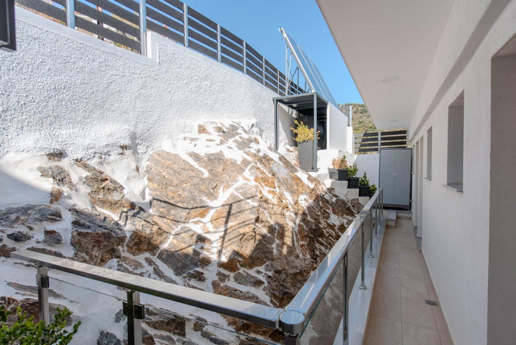 Ocean View Studios And Luxury Rooms Plomari Exteriér fotografie