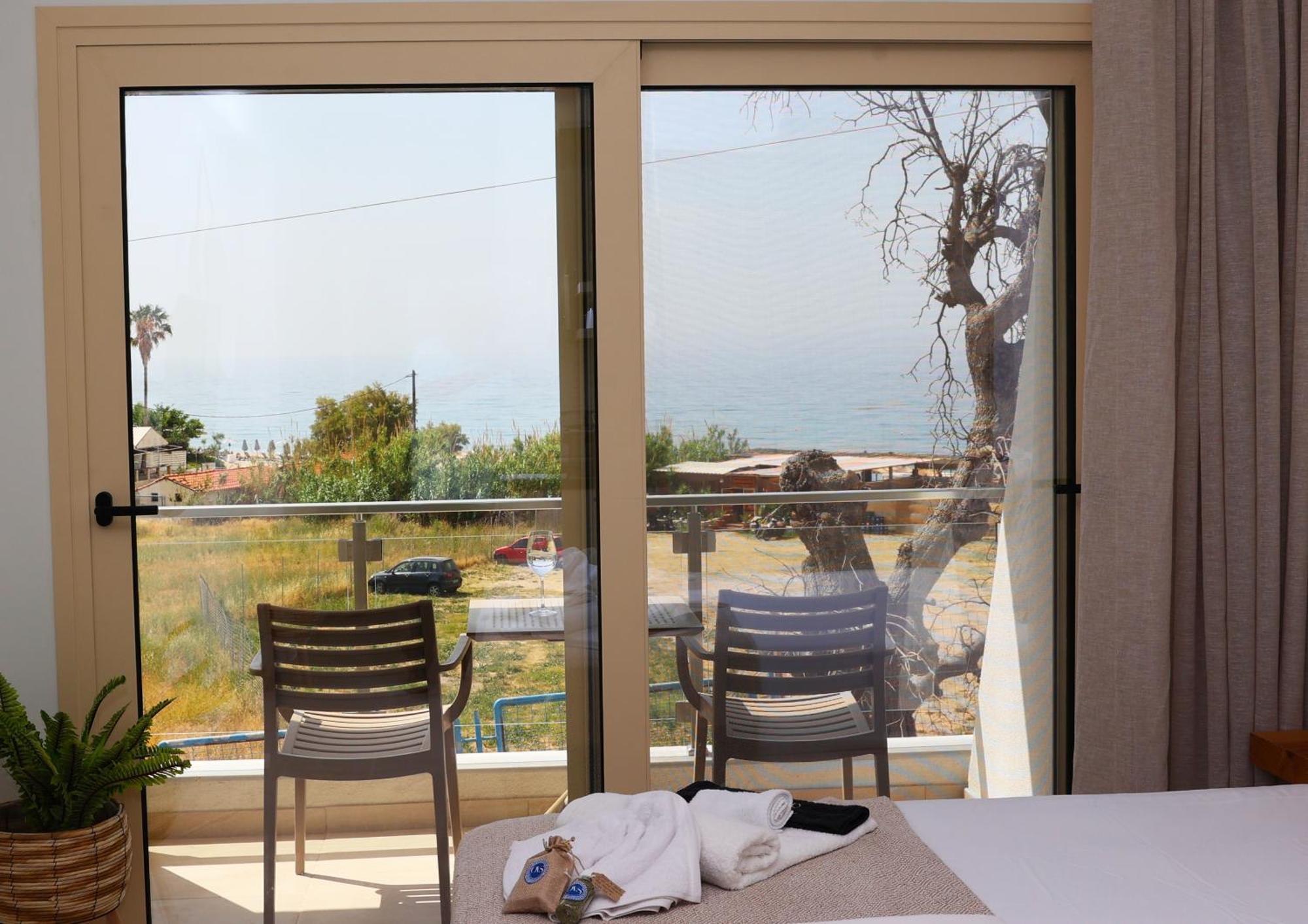 Ocean View Studios And Luxury Rooms Plomari Exteriér fotografie