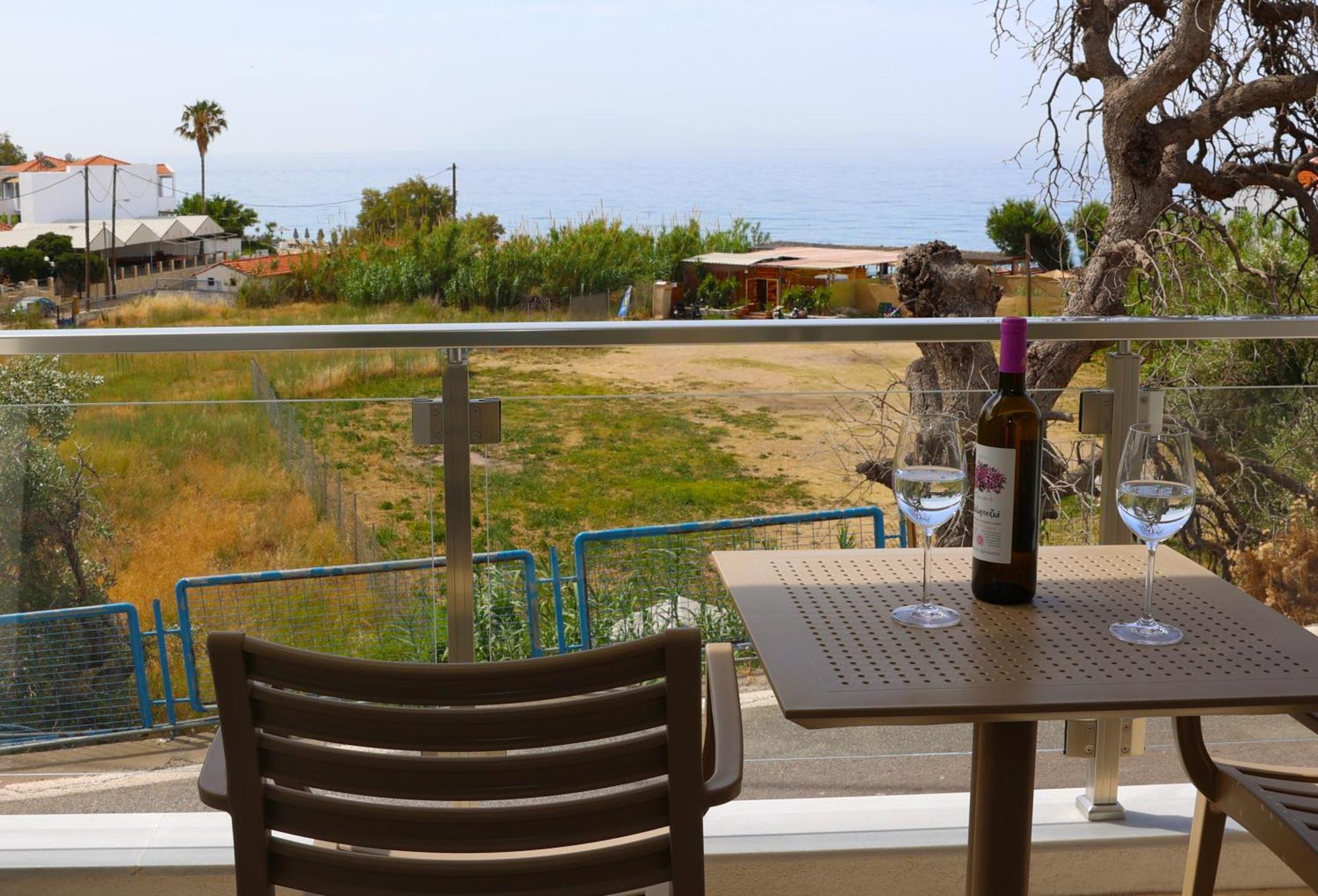 Ocean View Studios And Luxury Rooms Plomari Exteriér fotografie